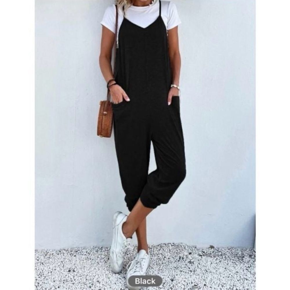 Dual Pocket Keyhole Back Cami Jumpsuit Without Tee - Picture 2 of 5
